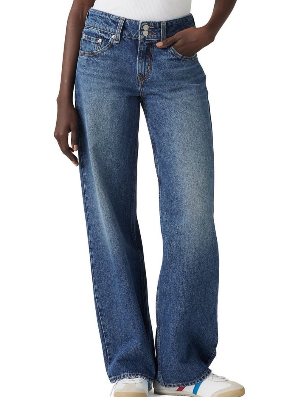 Classic Women's Wide-Leg Jeans in Medium Blue